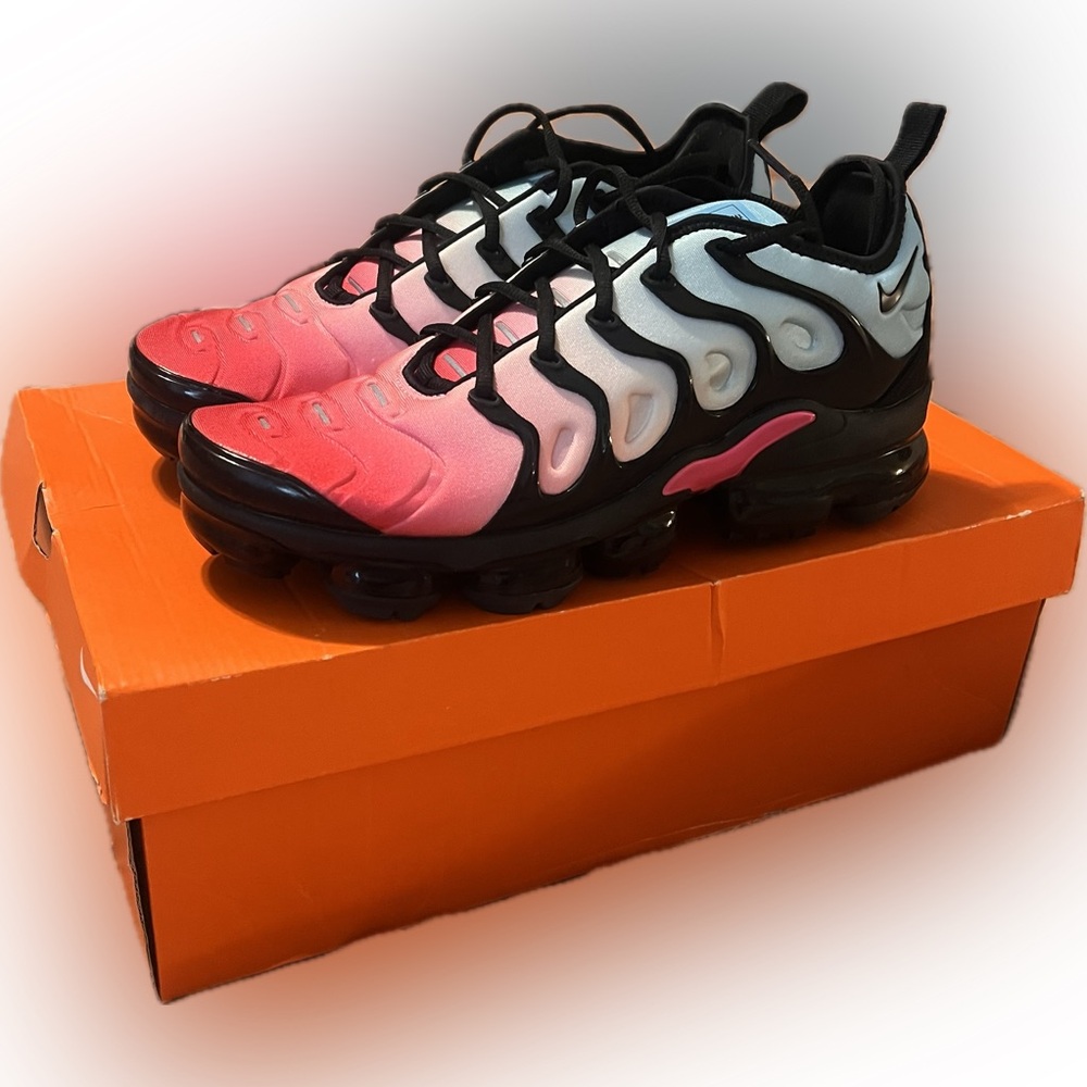 Nike Air Vapormax Plus- New